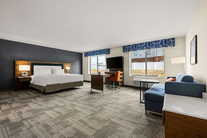 Room 16 of 34