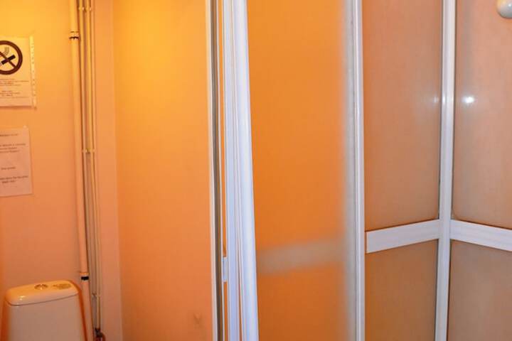 Room 51 of 64
