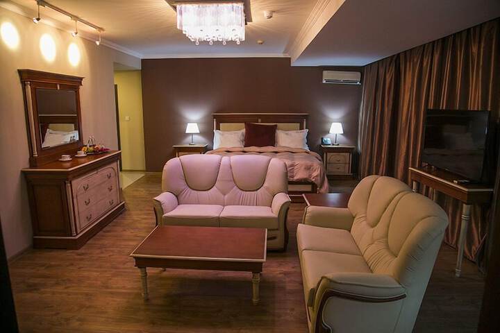 Room 3 of 15
