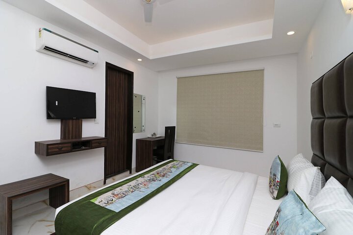 Room 17 of 126