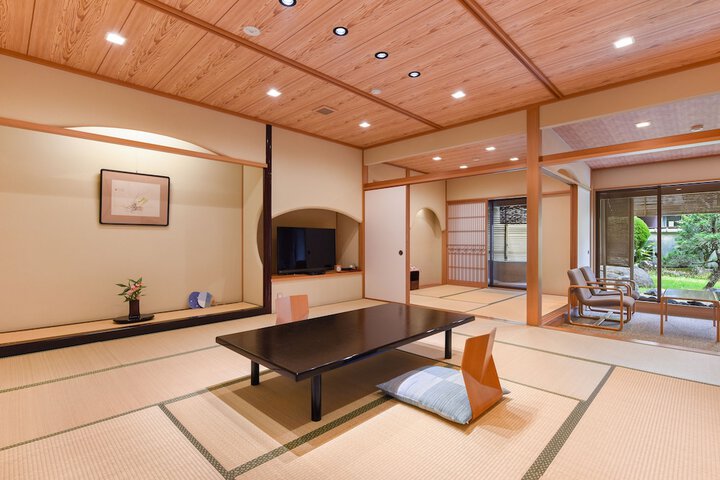 Room 3 of 50