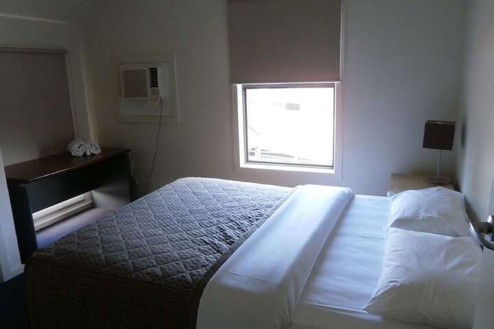 Room 5 of 29