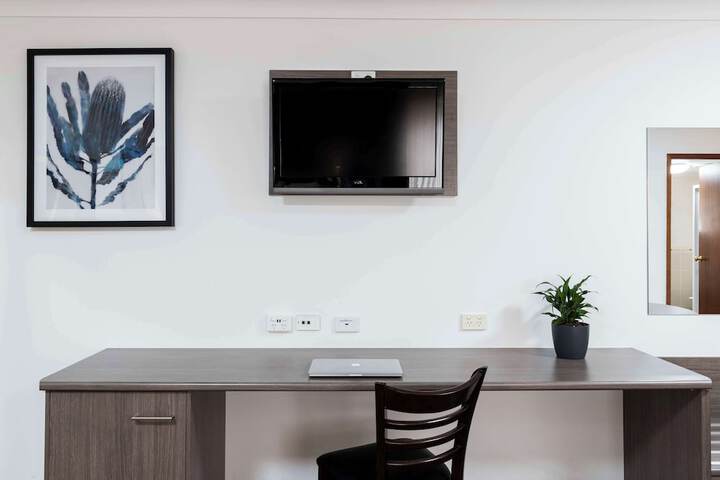 Room 46 of 76