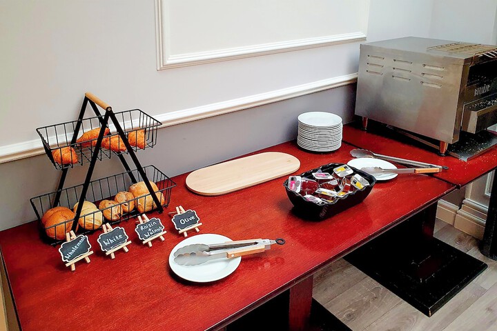 Breakfast/Coffee Service 32 of 55