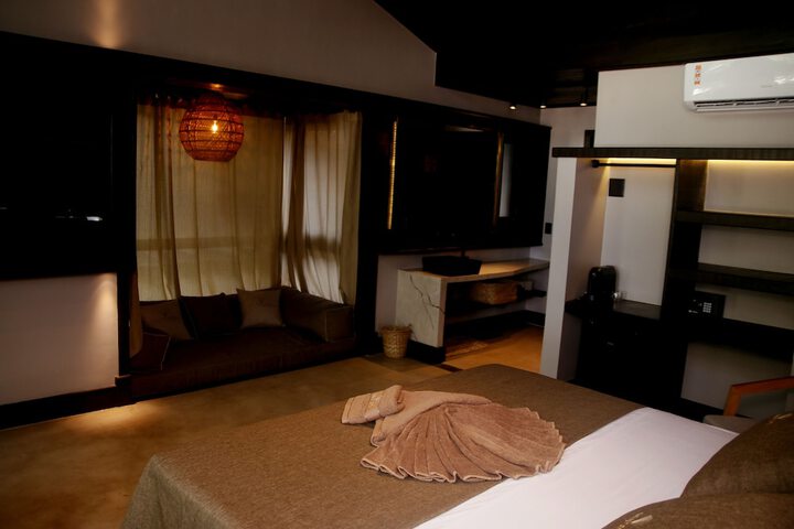 Room 28 of 80