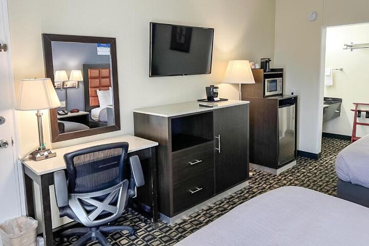 2 Double Beds (2 of 7)