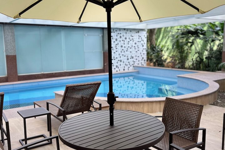Pool 137 of 240