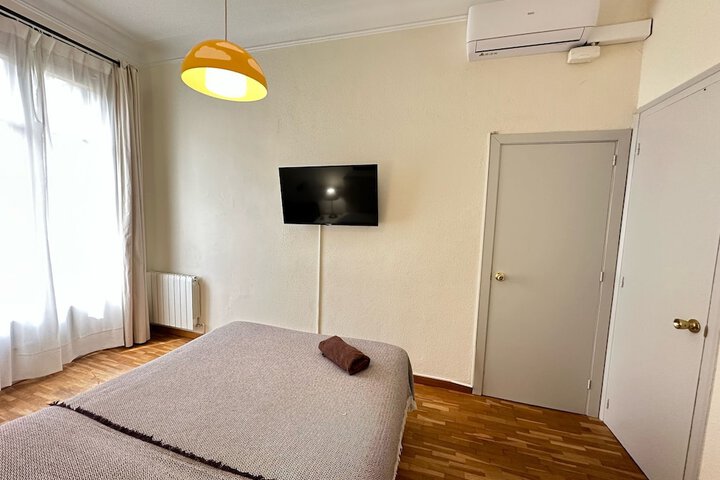 Room 14 of 24