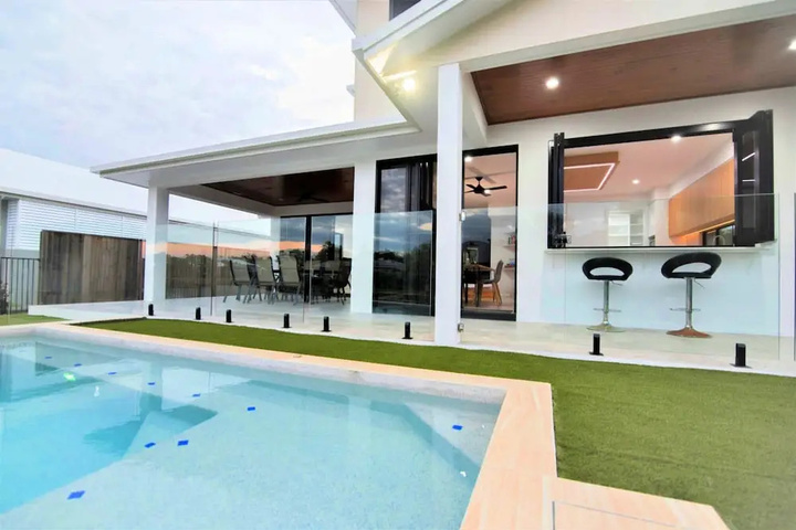 Pool 8 of 13