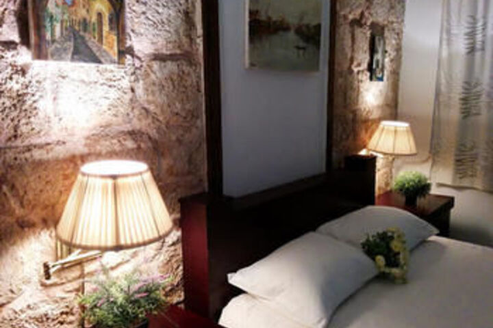 Room 10 of 40