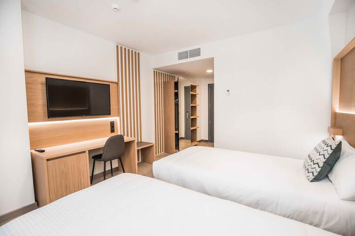 Room 7 of 30