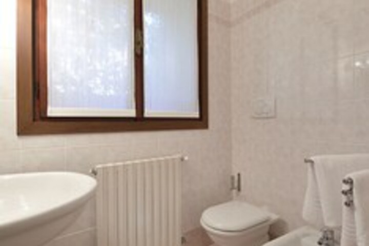 Room 3 of 30