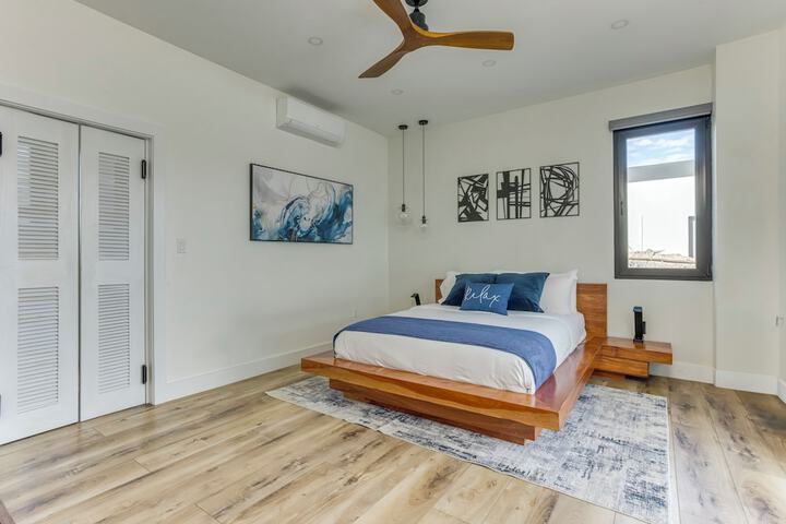 Room 7 of 60