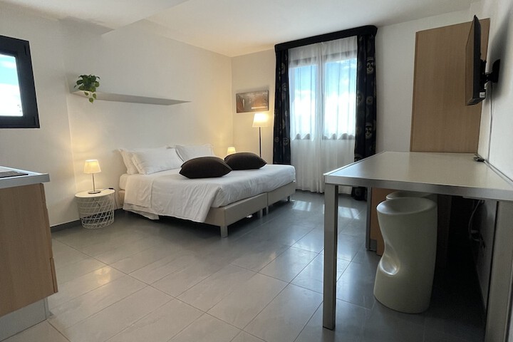 Room 30 of 44