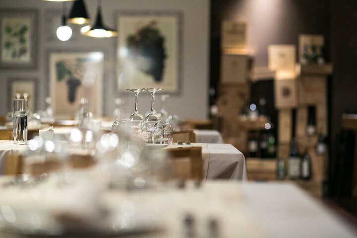 Dining 38 of 64
