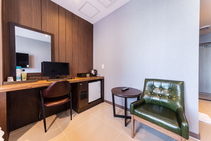 Room 17 of 55