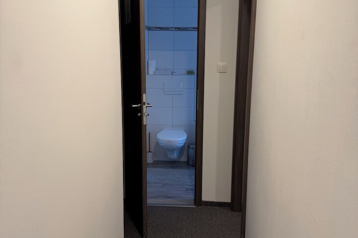 Room 66 of 167