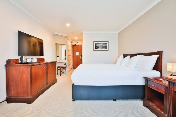 Room 48 of 110