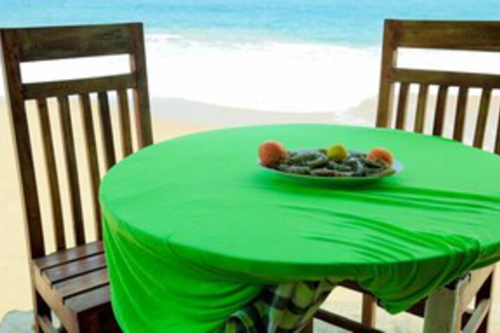 Dining 3 of 10