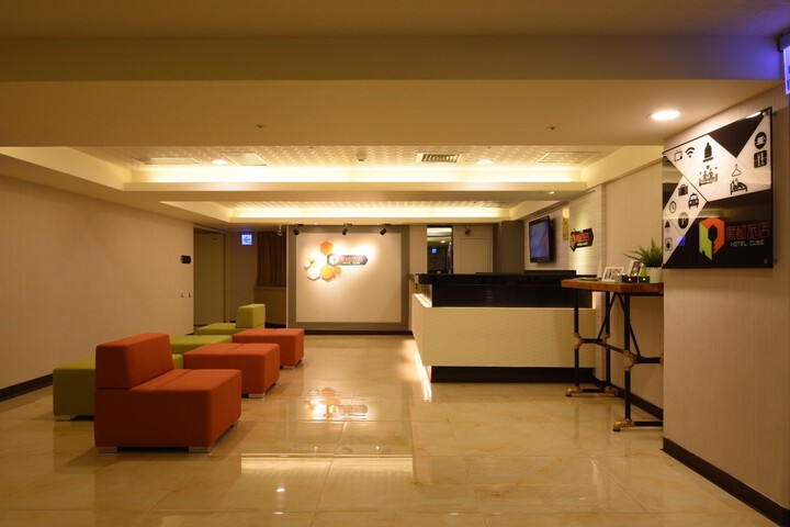 Hotel Suite Photo