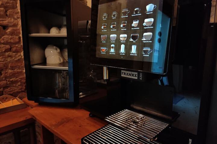 Breakfast/Coffee Service 8 of 14