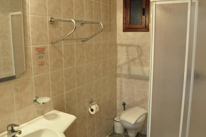 Room 16 of 31