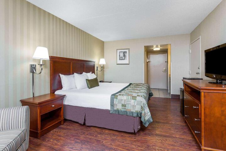 2 Queen Beds (9 of 9)
