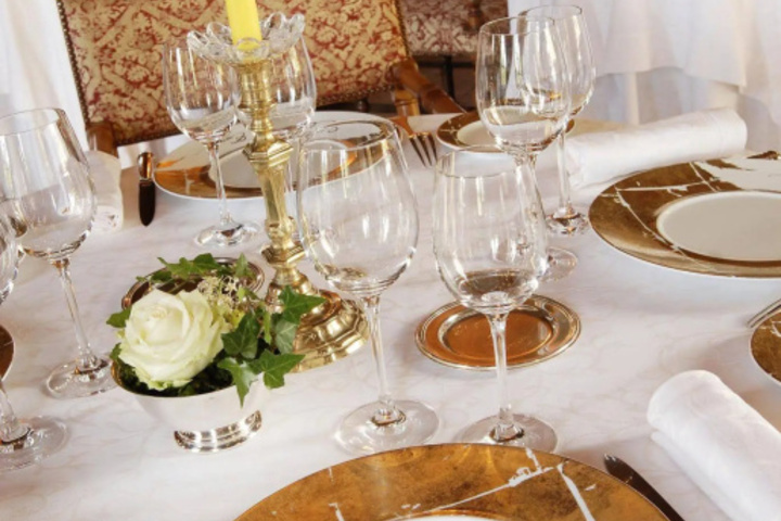 Dining 9 of 9