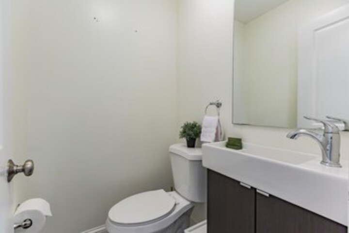 Room 3 of 40