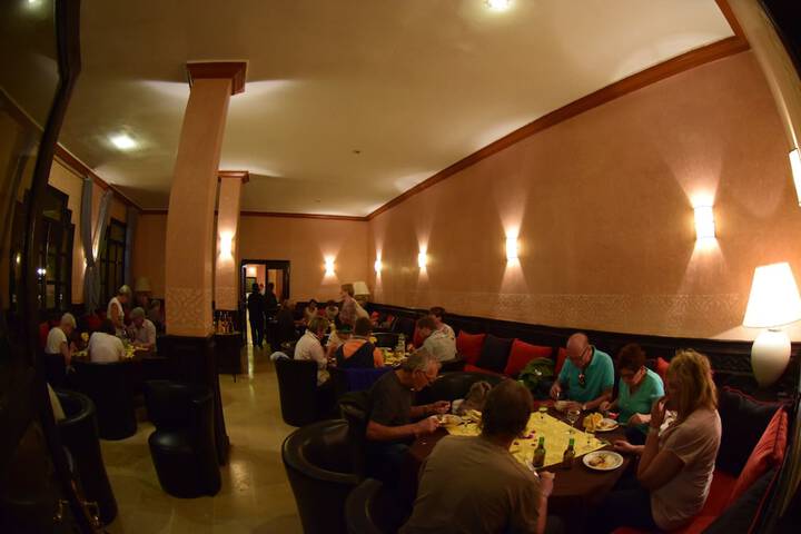 Dining 28 of 42