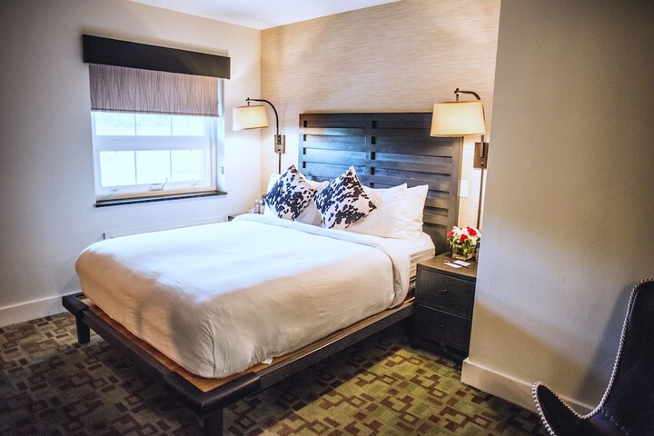 Room 9 of 20