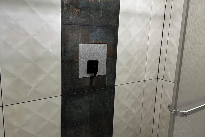 Room 9 of 31