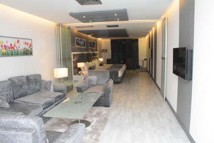 Room 30 of 58