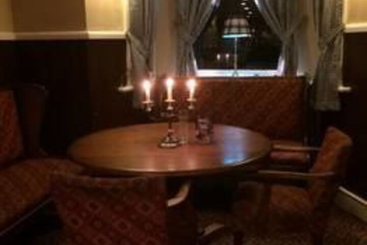 Dining 2 of 16