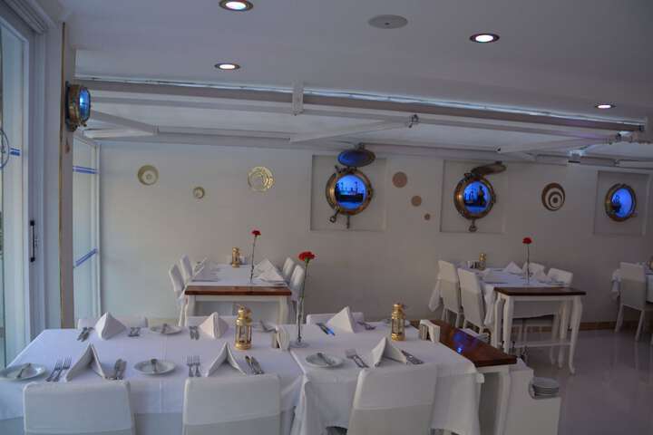 Dining 13 of 20