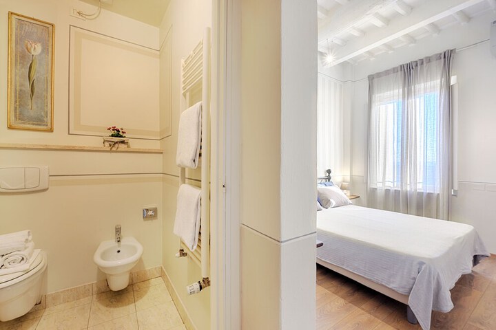 Room 18 of 29