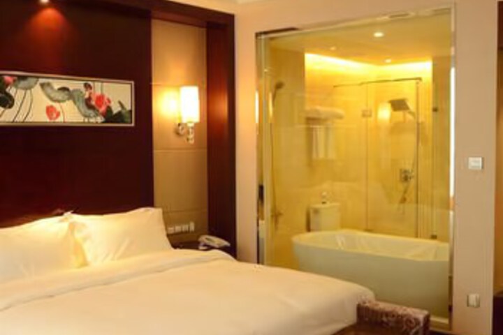 Room 2 of 8