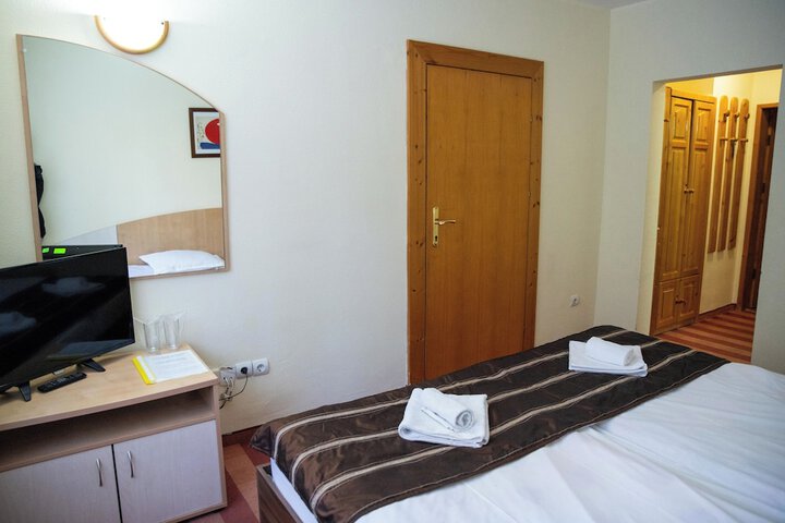 Room 15 of 45