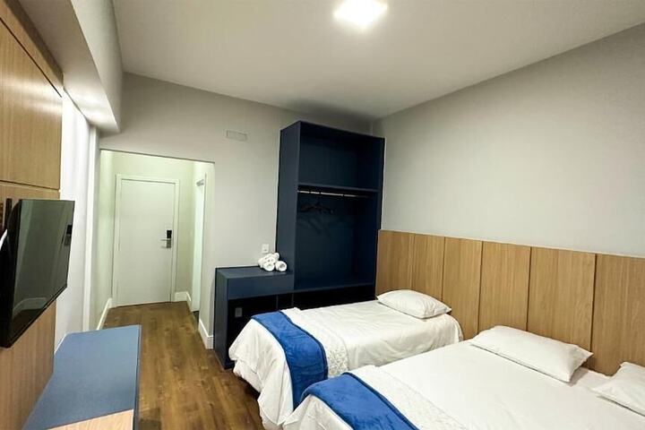 Room 5 of 14