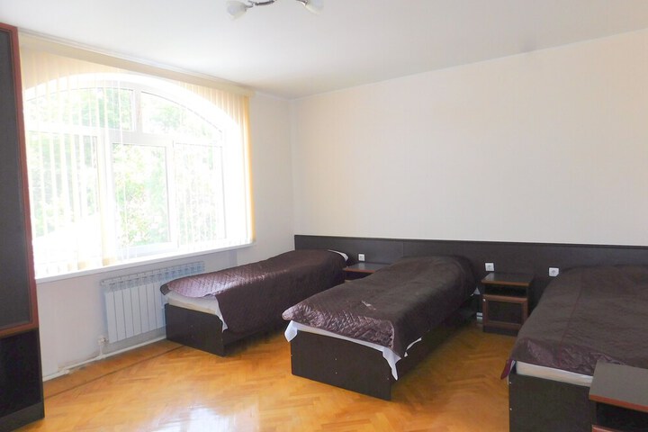 Room 11 of 20