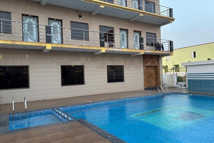 Pool 6 of 14