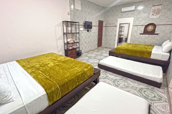 Room 8 of 37