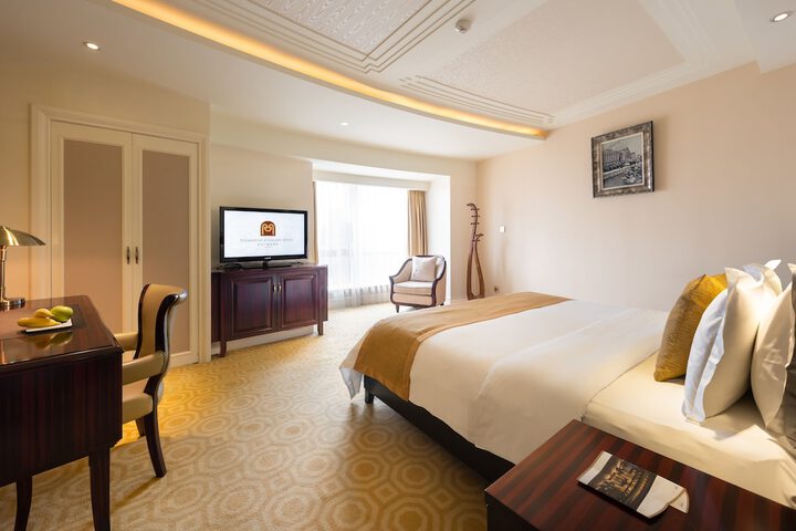 Room 50 of 99