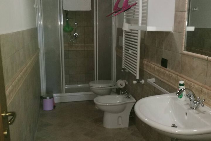 Room 6 of 23