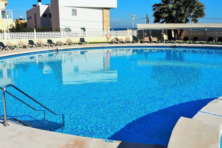 Hotel Pool