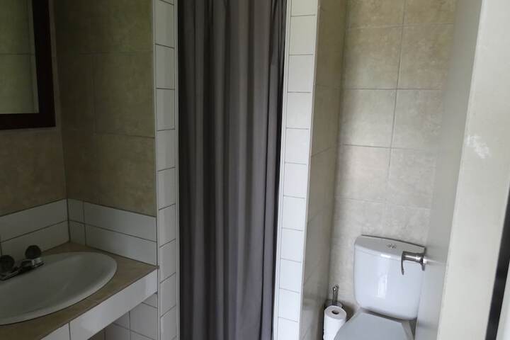 Room 28 of 41
