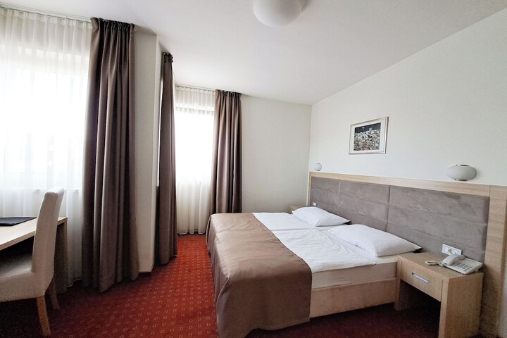 Room 20 of 87