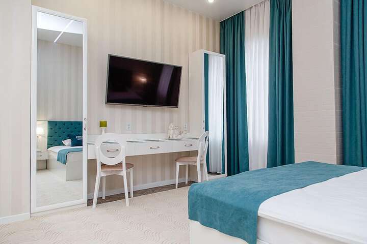 Room 3 of 35