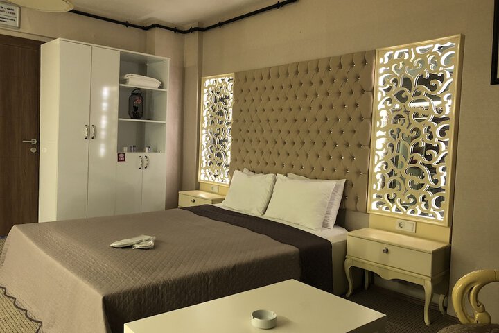 Room 9 of 44