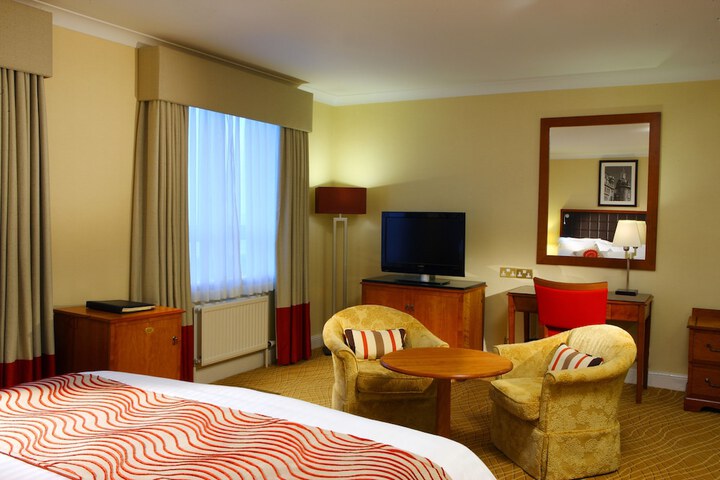 Room 9 of 63